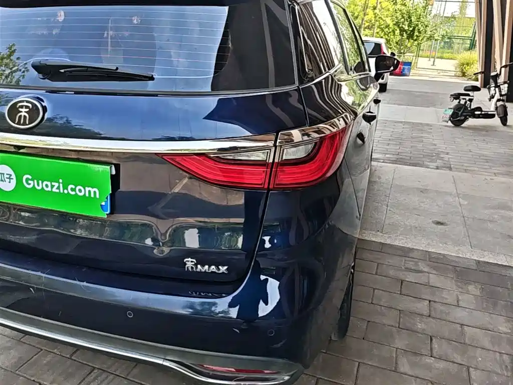 BYD Song MAX 2017 1.5T Manual Smart Luxury 7-Seater фото 8