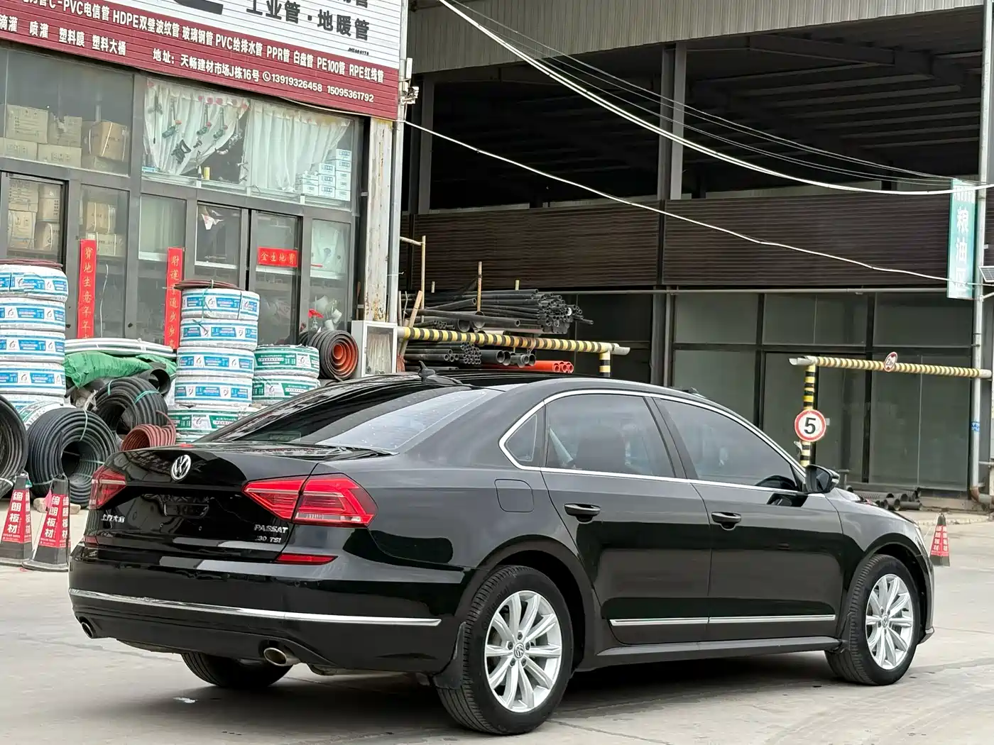 Volkswagen Passat 2016 330TSI DSG Honor Edition фото 6