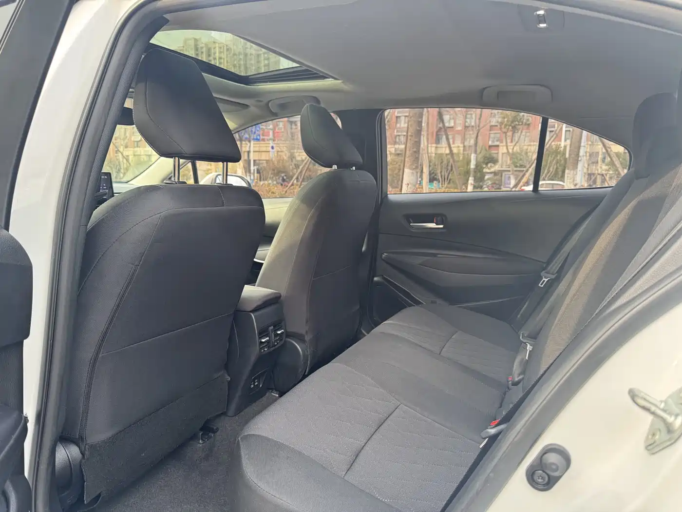 Toyota Corolla 2023 1.8L Smart Hybrid Dual Engine Elite Edition фото 7
