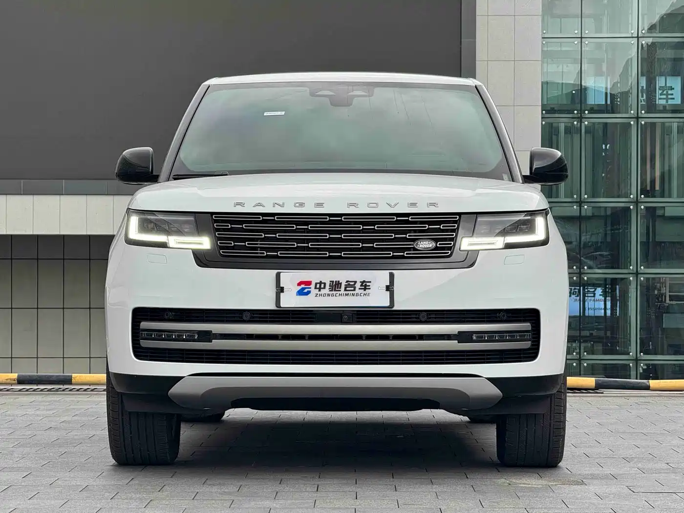 Land Rover Range Rover 2025 2025 3.0 L6 400PS Flourishing Era Extended Wheelbase