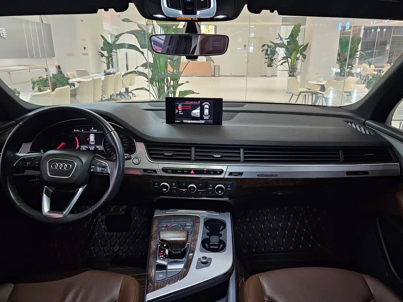 Фото 10 - Audi Q7