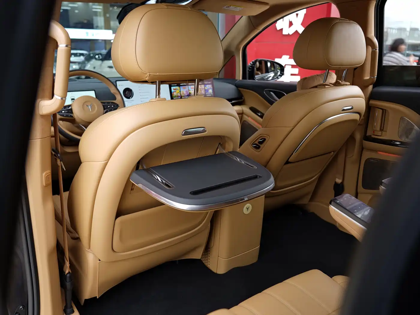 Voyah Auto Voyah Dreamer 2025 PHEV AWD Flagship Kunpeng Edition фото 25