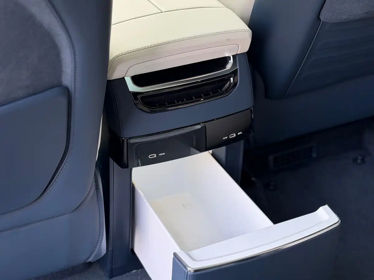 ZEEKR EXTREME KRYPTON 009