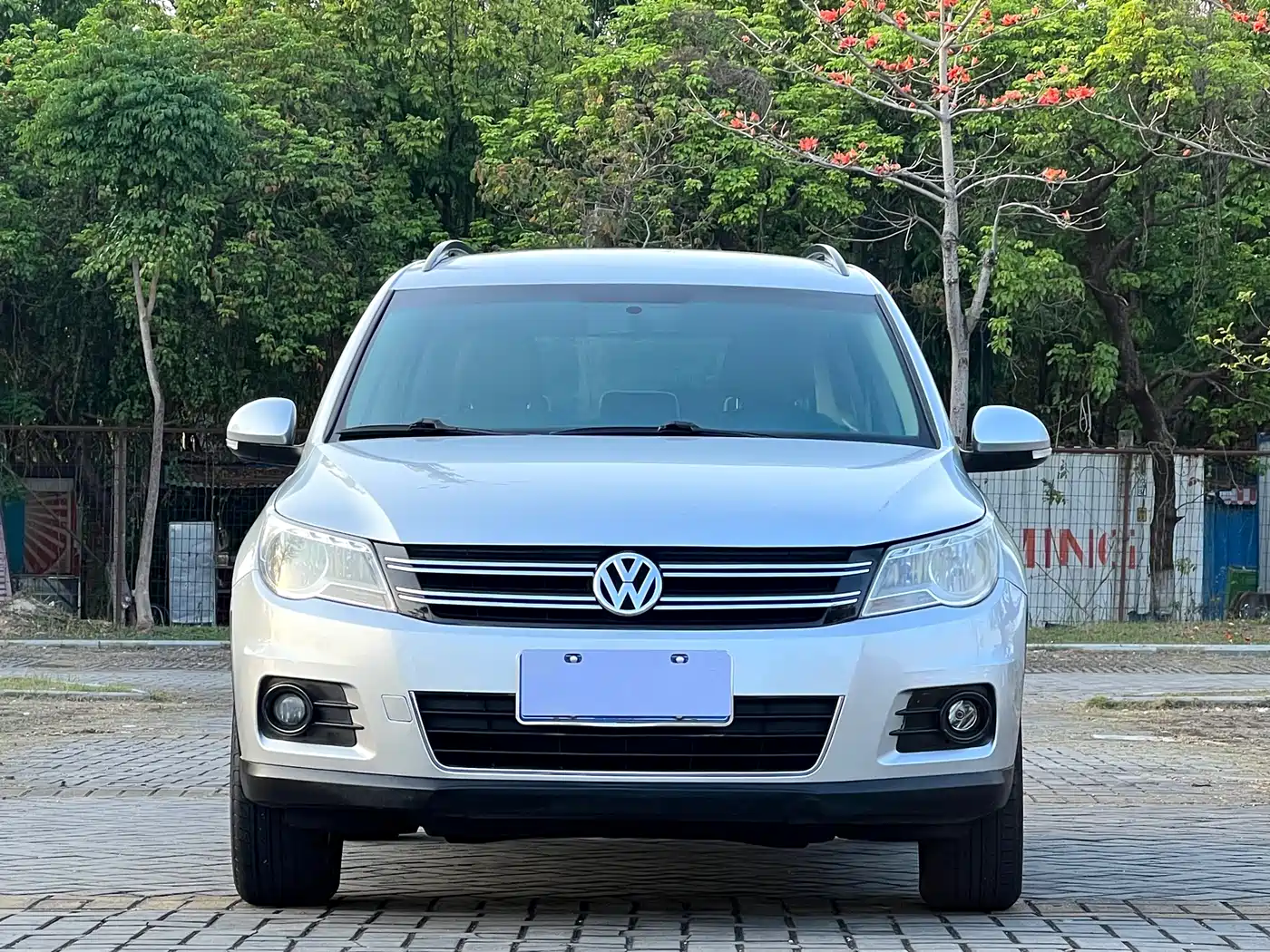 Volkswagen Tiguan 2012 1.8TSI Automatic 2WD Trend Edition фото 2