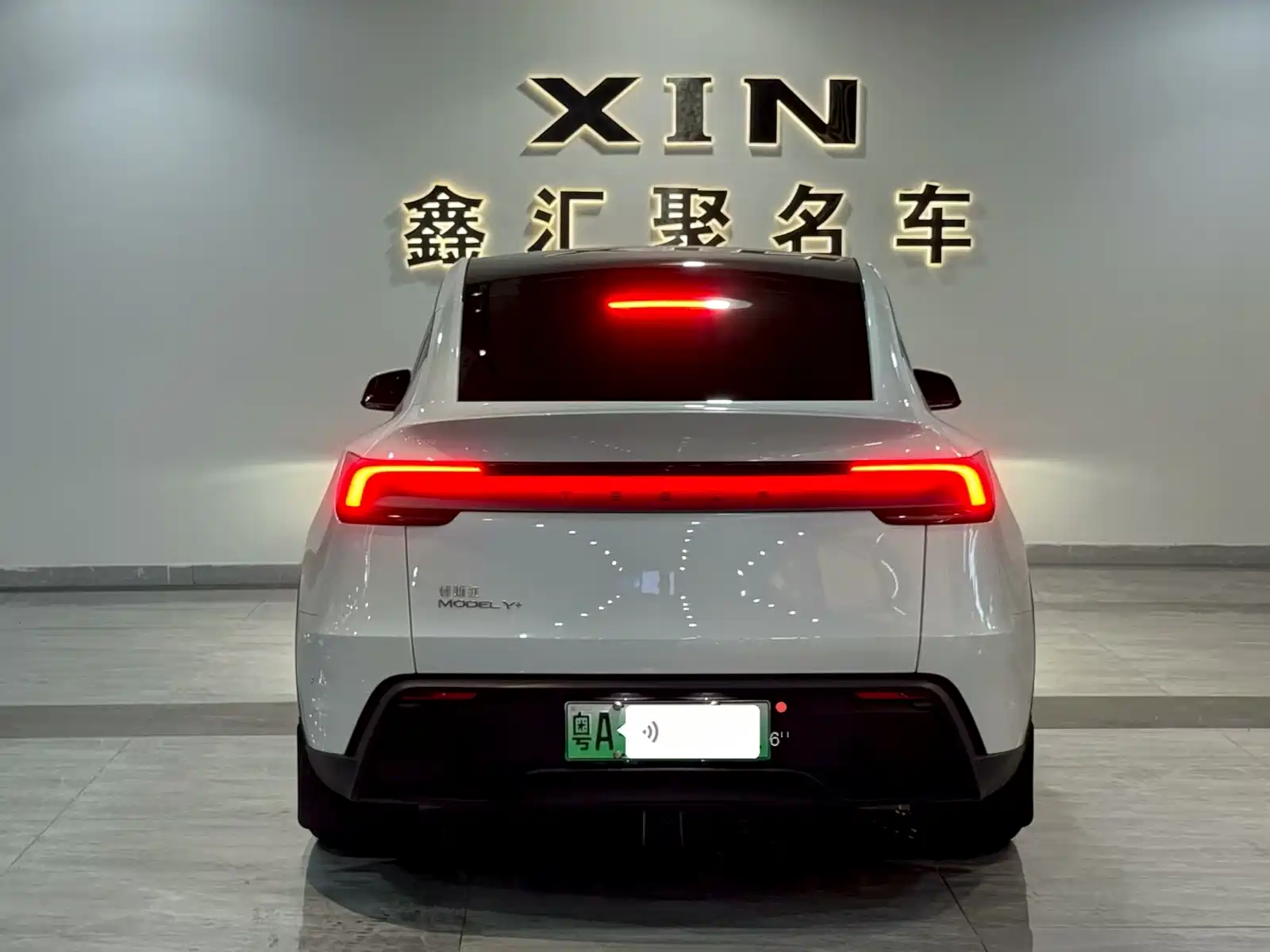 Фото 4 - Tesla Model Y