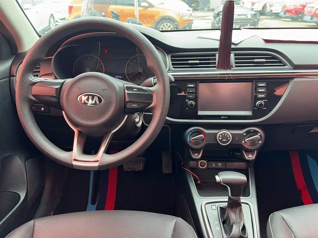 Kia K2 2017 Sedan 1.4L AT 15th Anniversary Special Edition GLS фото 3