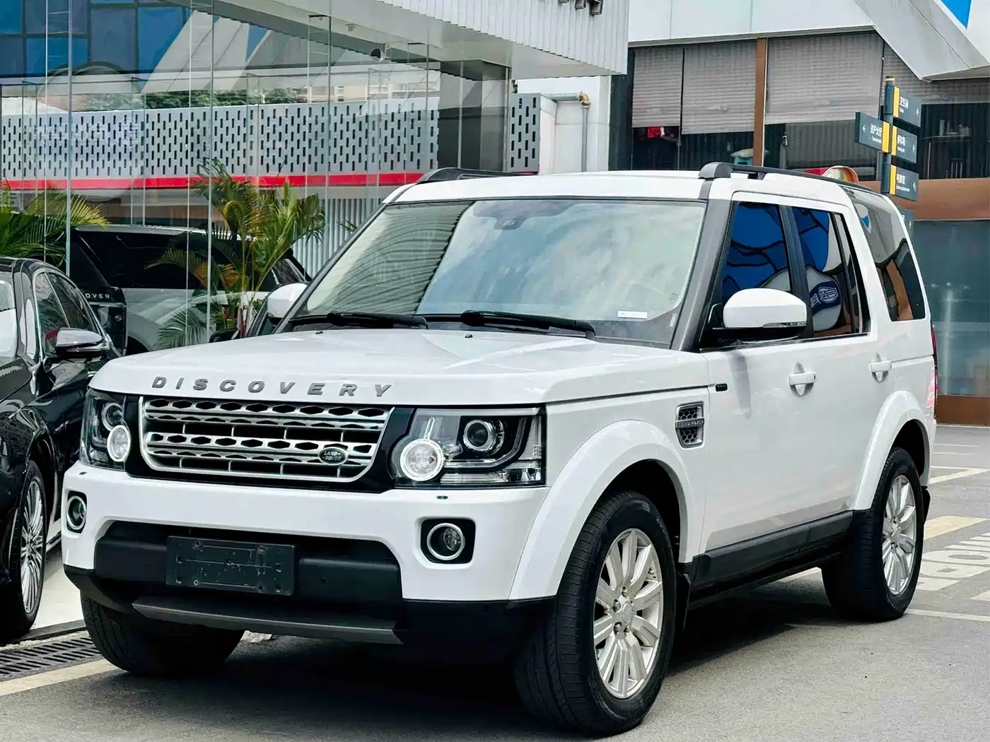 Фото 1 - Land Rover Discovery