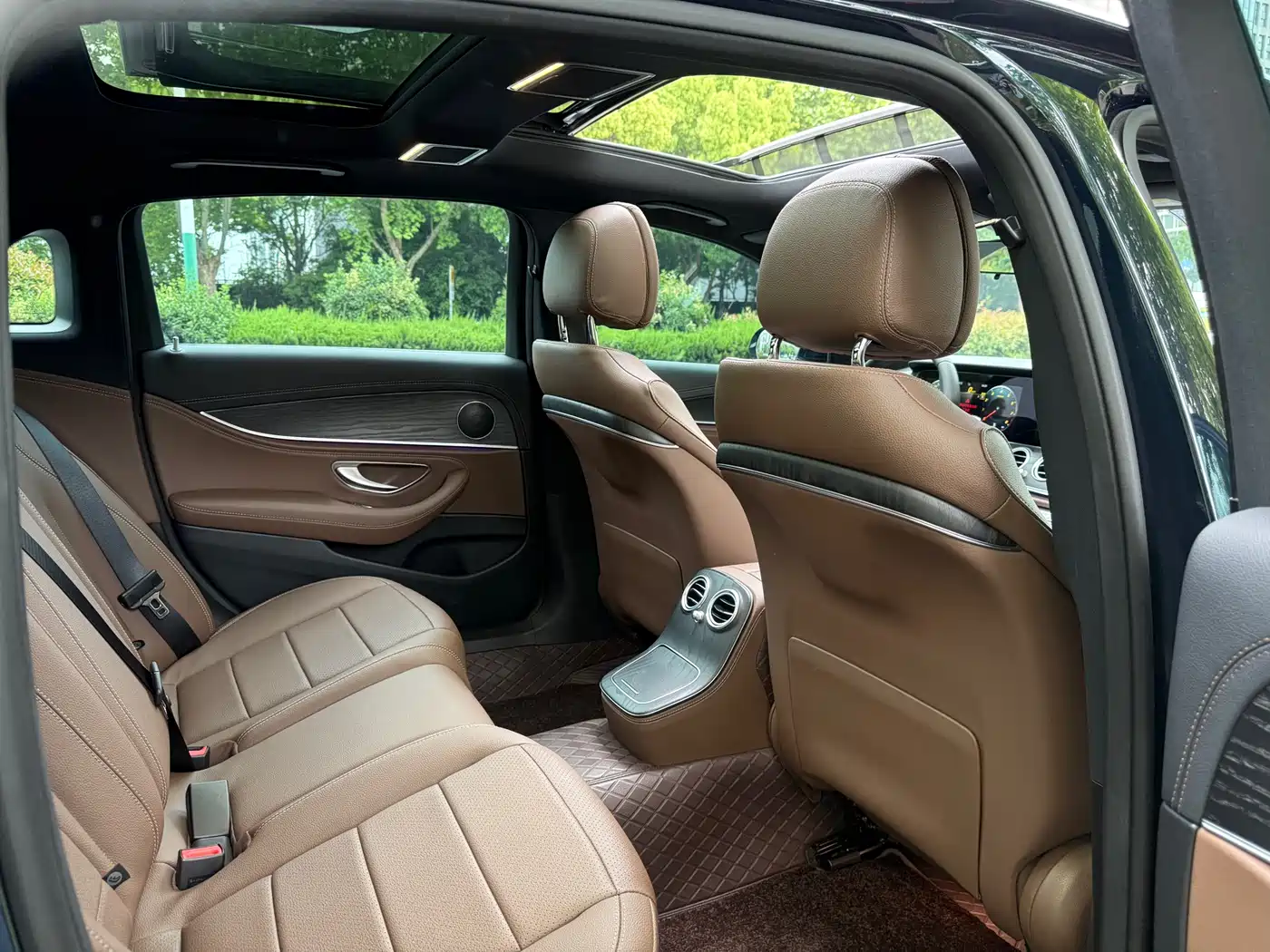 Mercedes-Benz E-Class 2023 Facelift E 260 L Sport фото 14
