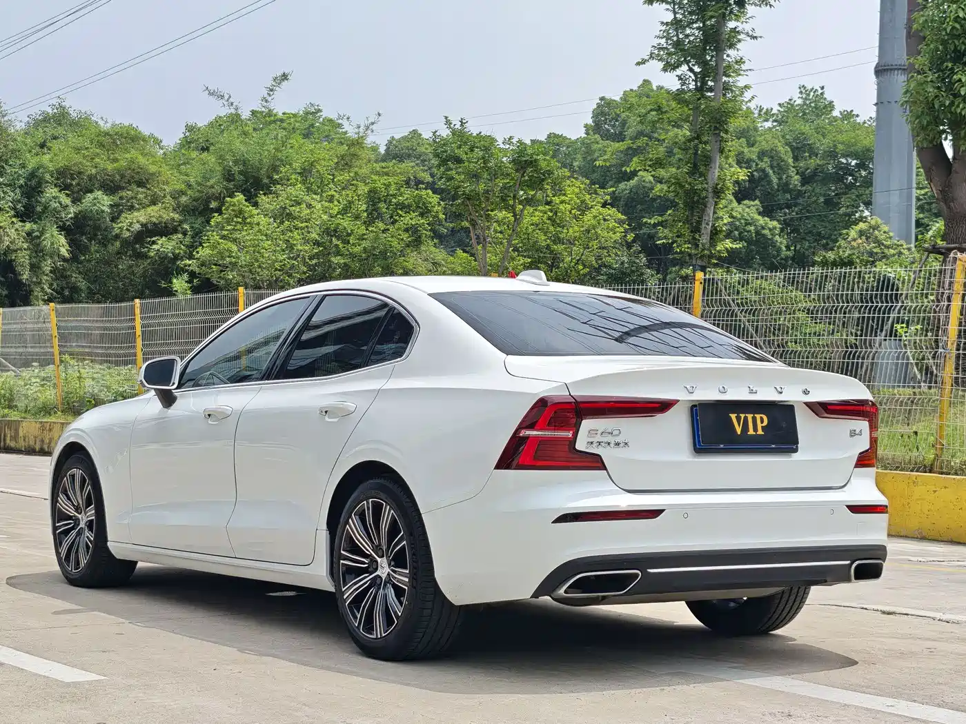 Фото 12 - Volvo S60