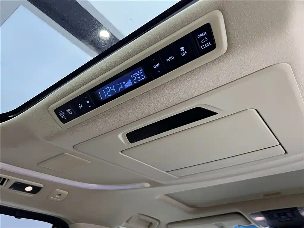 Toyota Alphard 2019 Hybrid 2.5L Luxury фото 23