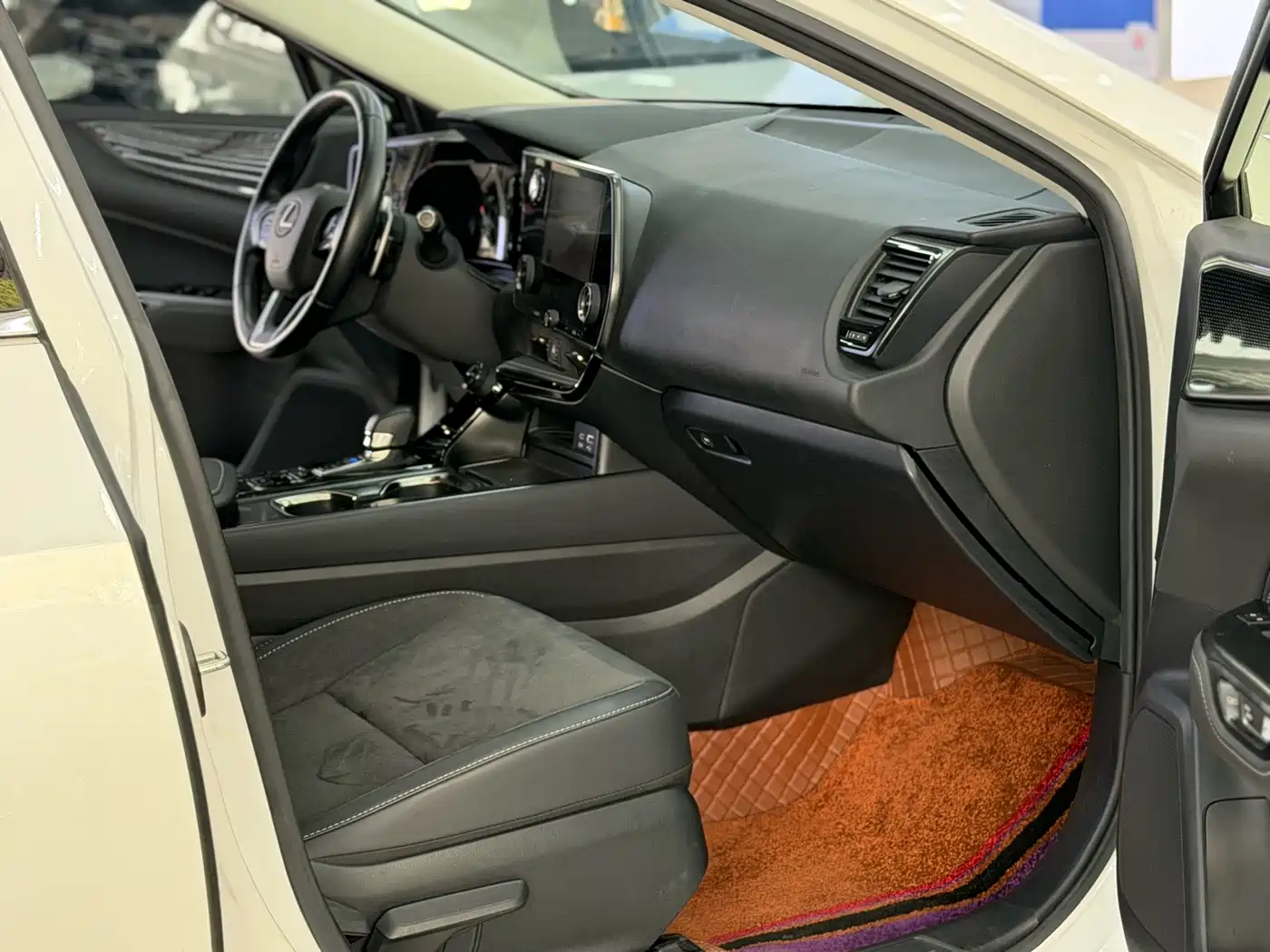Lexus NX 2022 260 FWD Innovation Edition фото 15