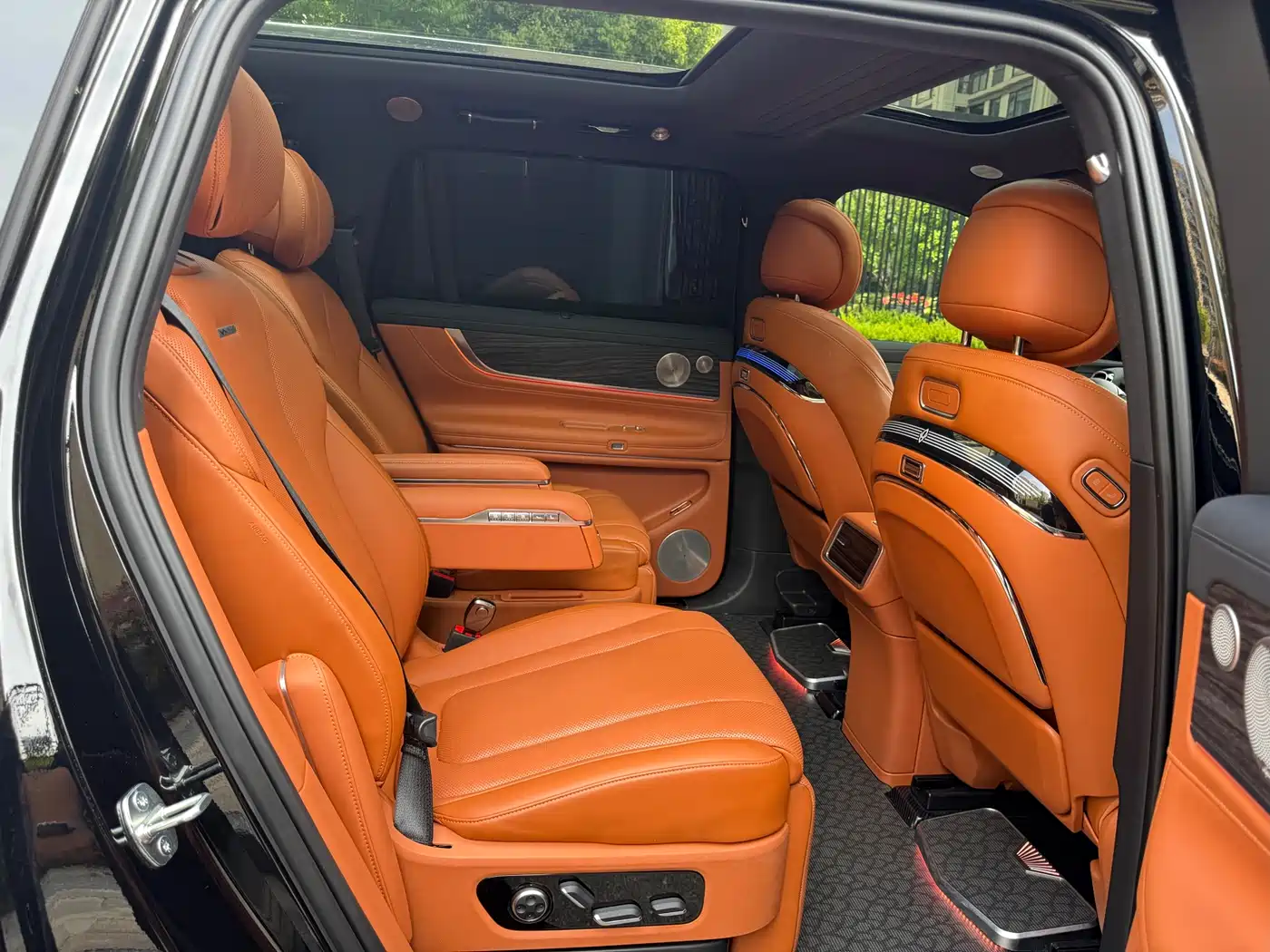 AITO Wenjie AITO M9 2025 Extended Range Ultra 52kWh 6-Seater фото 14