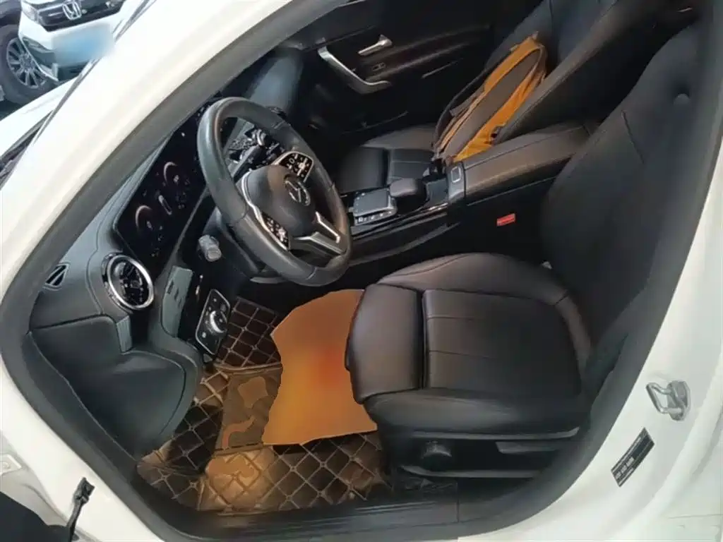 MERCEDES-BENZ CLASS A