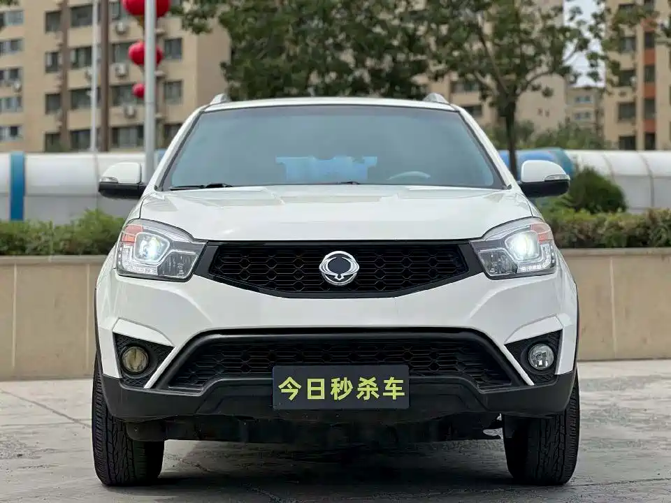 SsangYong Korando 2014 2014 2.0L Gasoline 2WD Automatic Luxury Navigation Edition