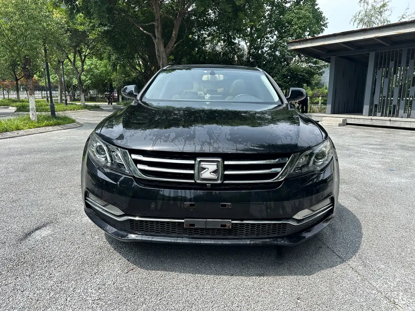 Фото 2 - Zotye Z700