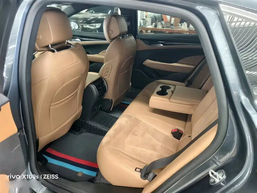 Buick LaCrosse 2019 28T Premium Model фото 10