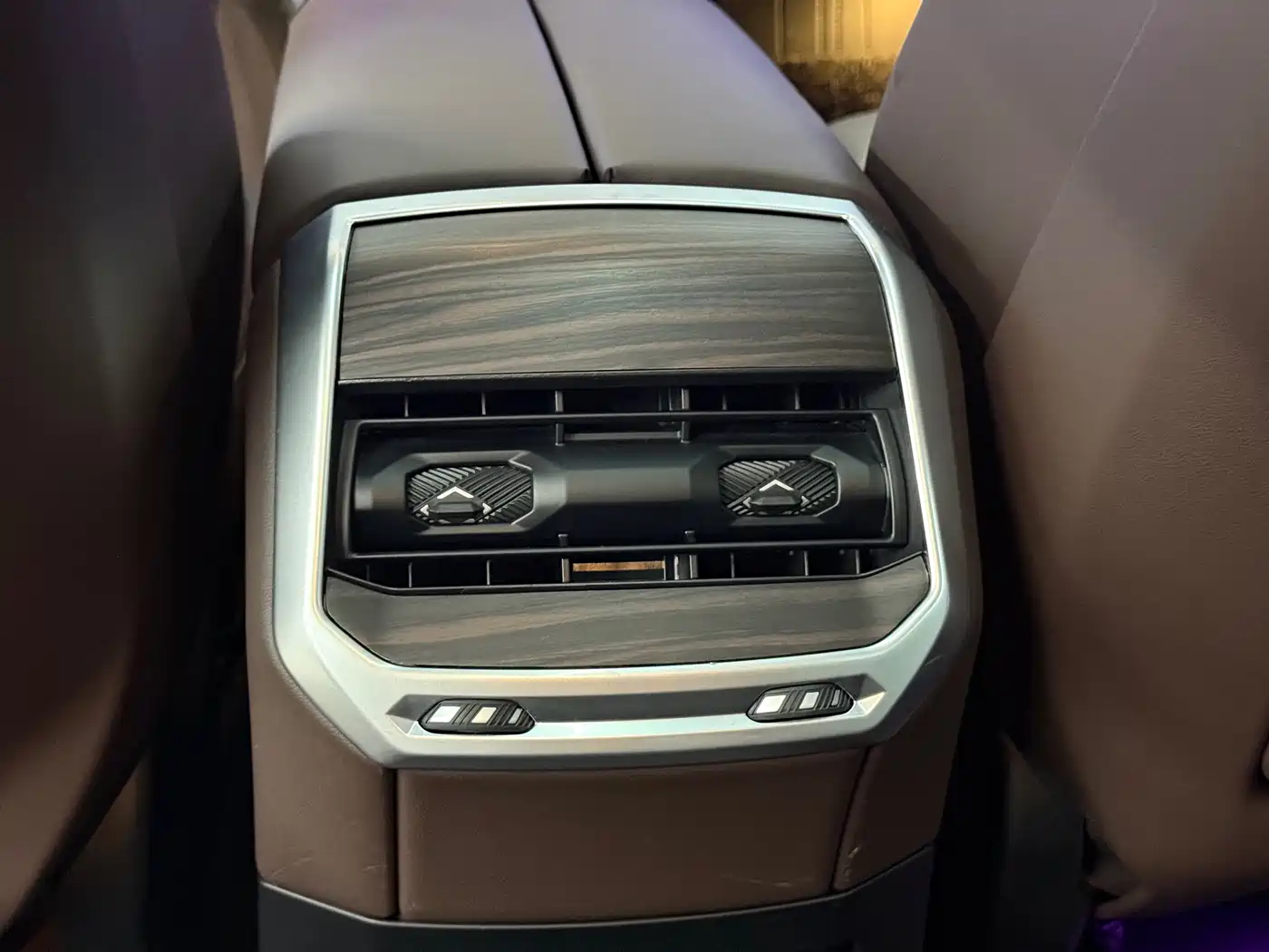 BMW 7 Series 2023 Model 740Li Leading M Sport Package фото 15