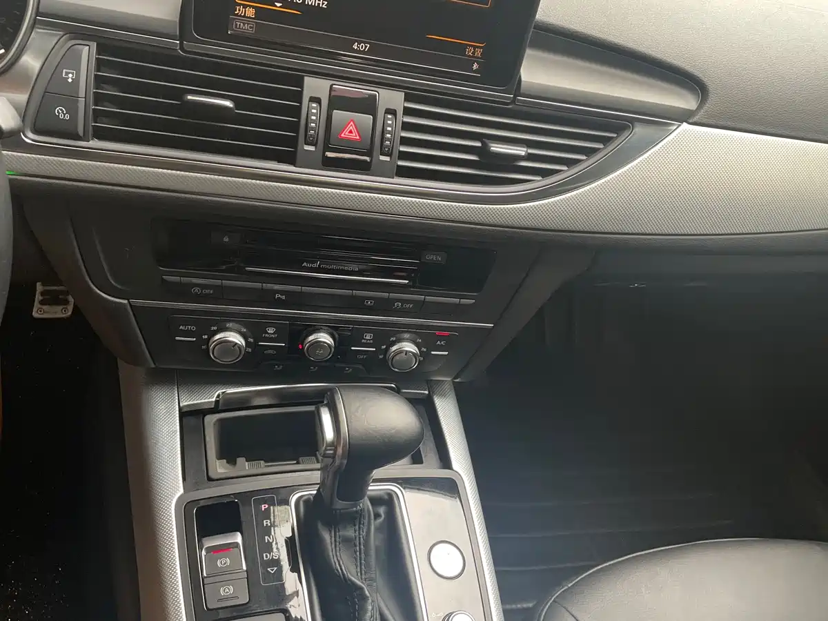Audi A6L 2014 TFSI Standard фото 5