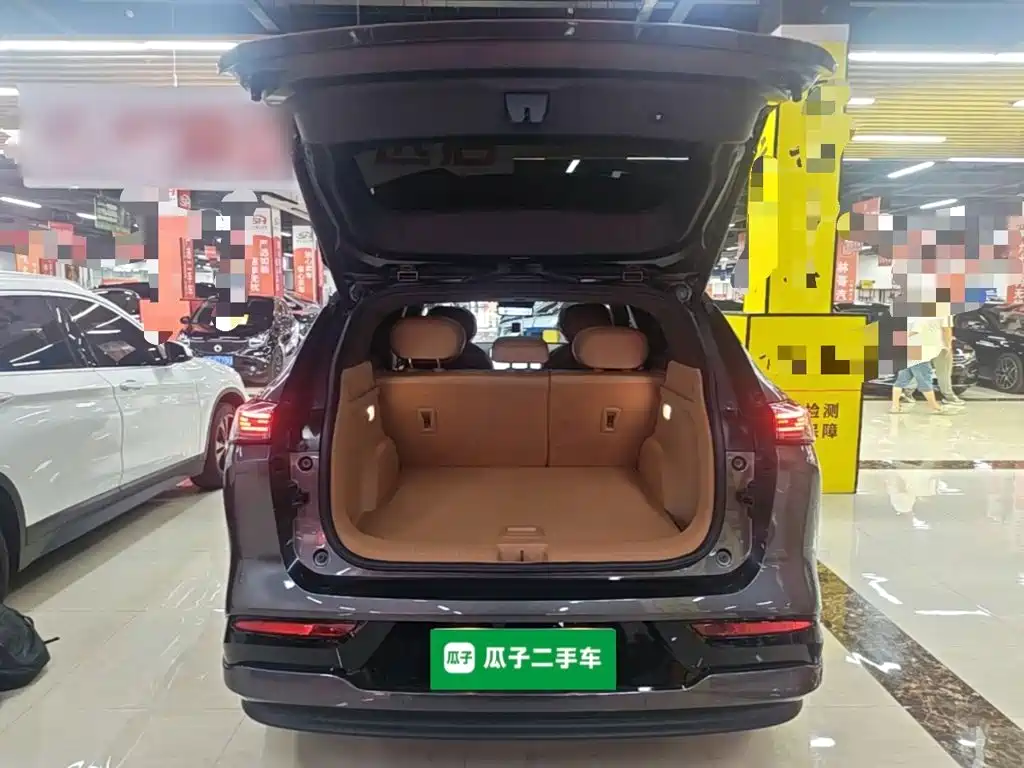 Dongfeng Aeolus L8 2025 2025 Plug-in Hybrid