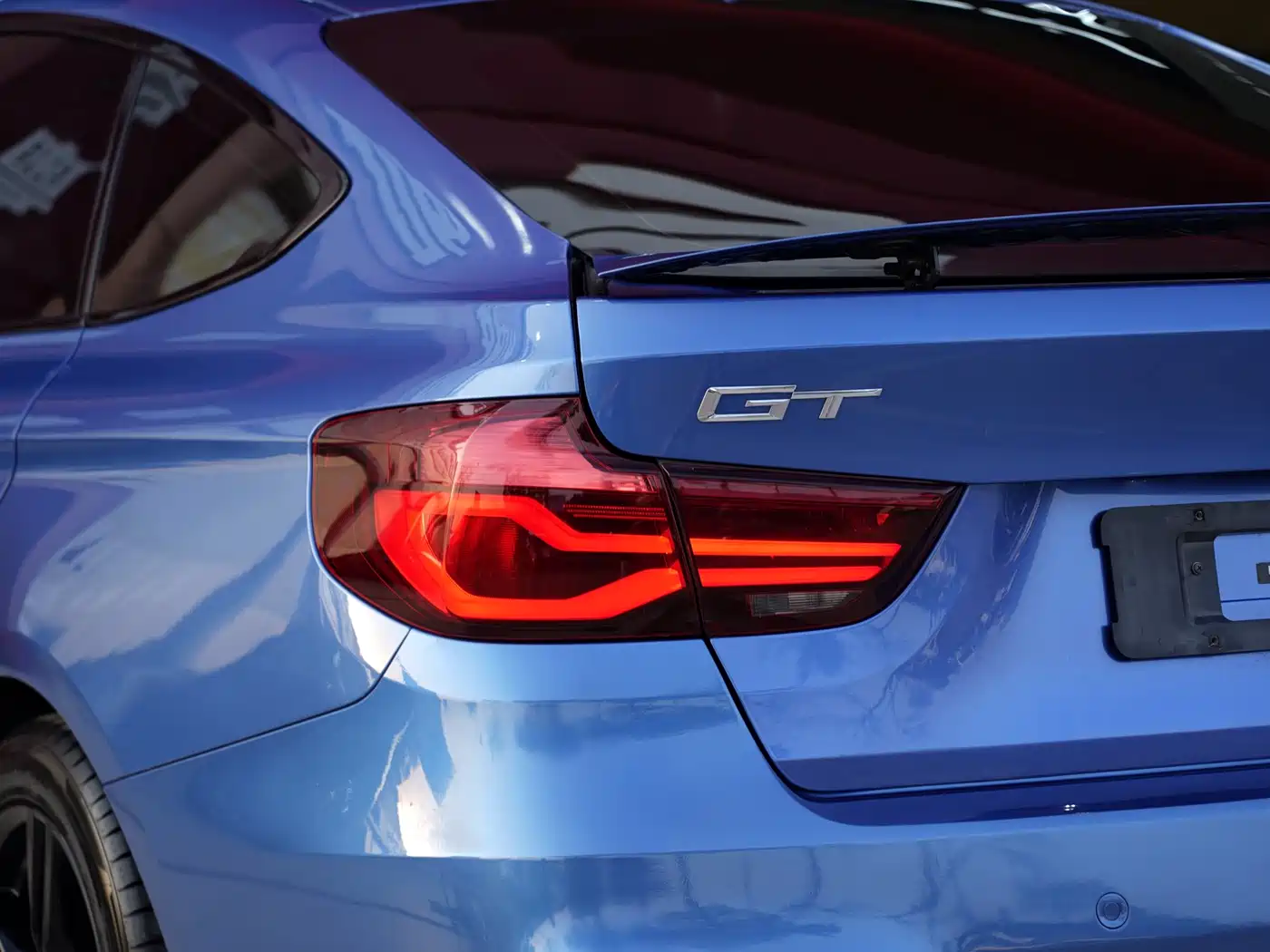 BMW 3 Series GT 2019 320i M Sport Black Night Edition фото 4
