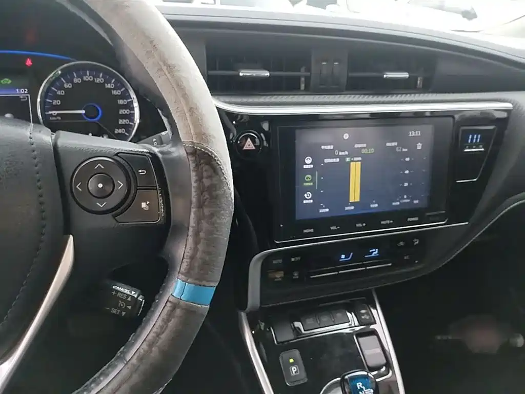 Toyota Levin Twin Engine E+ 2019 1.8PH V E-CVT Luxury Edition фото 6