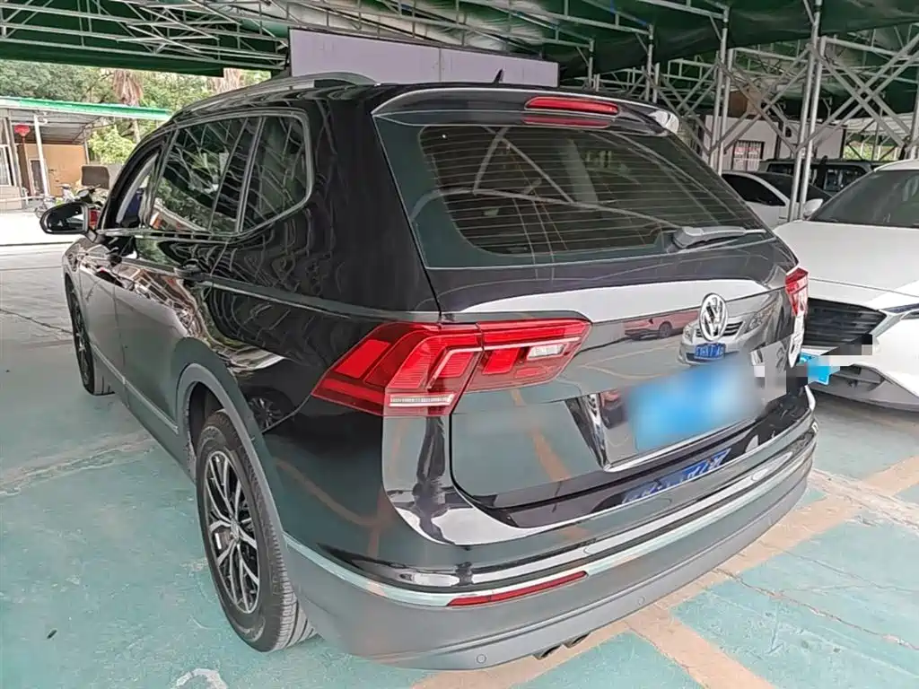 Volkswagen Tiguan L 2018 Facelift 330TSI Automatic 2WD Luxury Edition фото 5