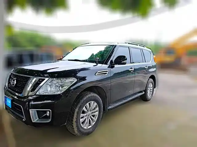Nissan Patrol 2018 4.0L Leadership — фото 1