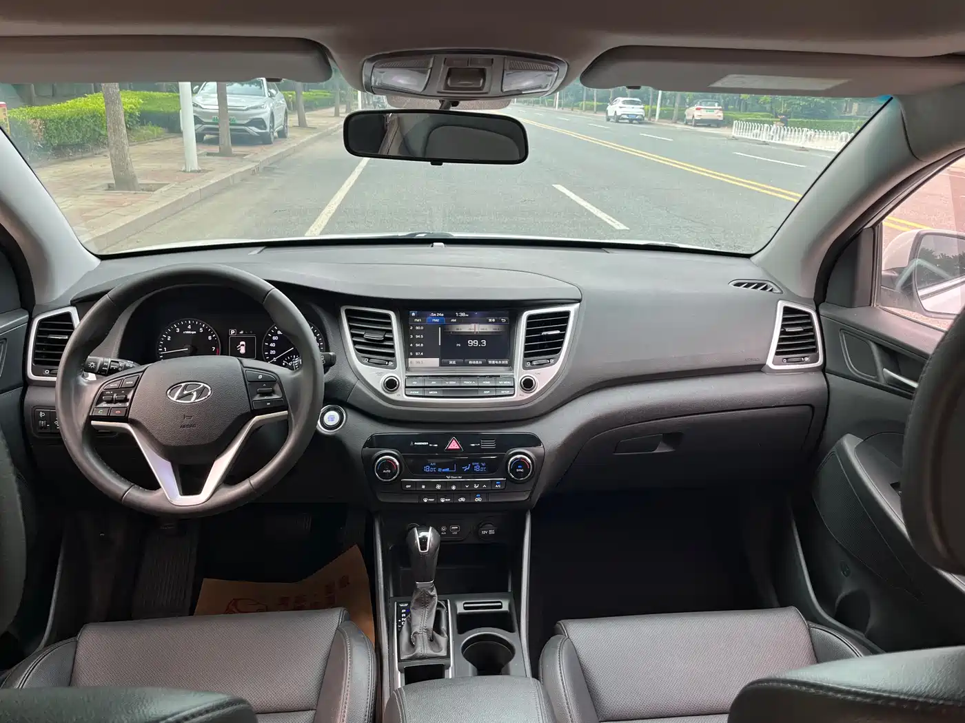 HYUNDAI TUCSON