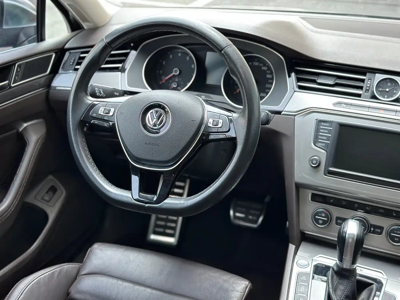 Volkswagen Weilan 2016 380TSI 4WD Explorer Edition фото 13