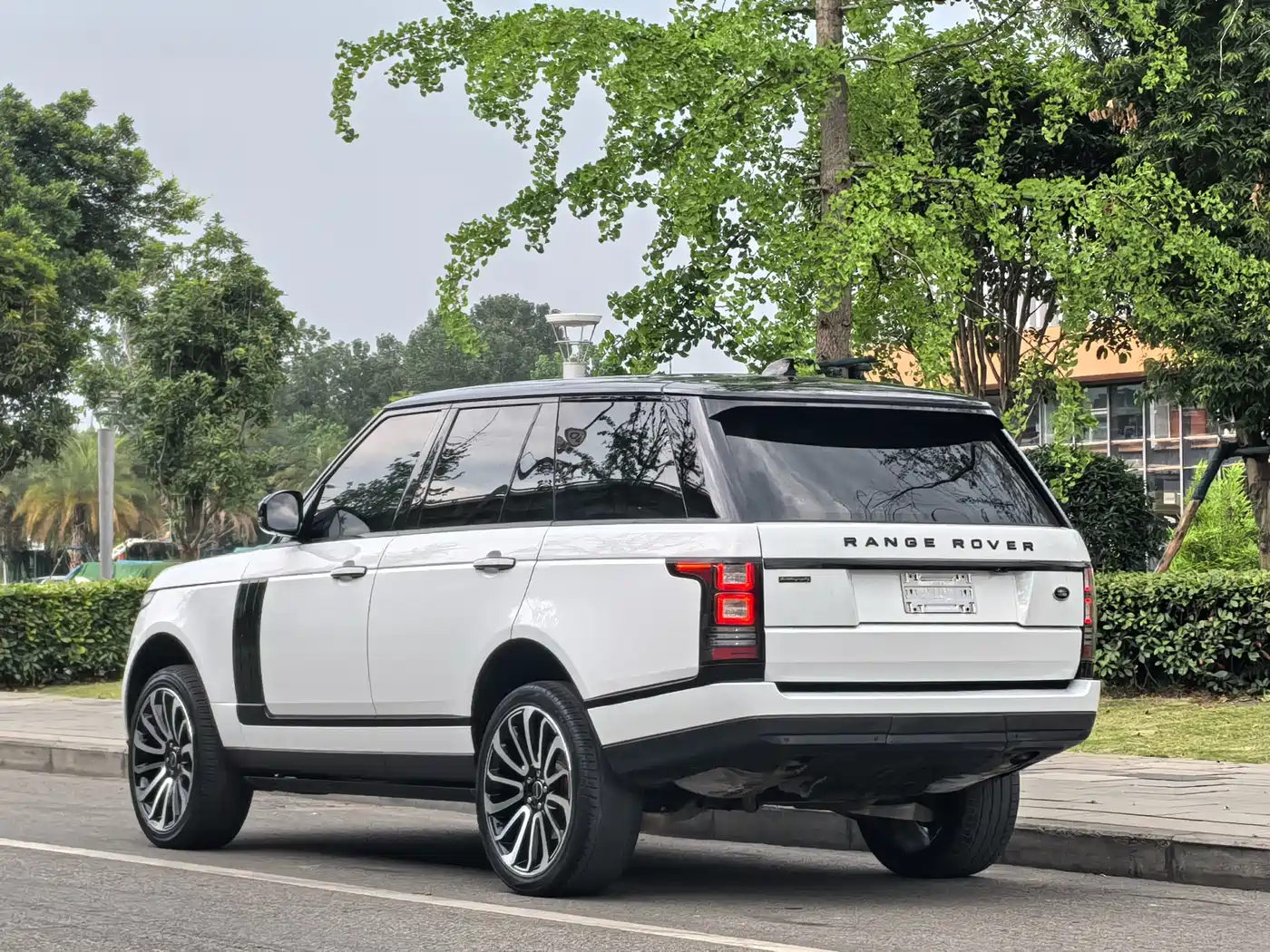 Land Rover Range Rover 2017 3.0 SC V6 Vogue фото 18