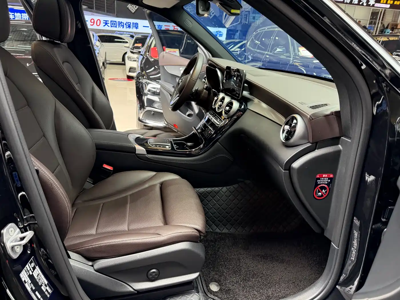 Mercedes-Benz GLC 2021 GLC 260 L 4MATIC Sporty фото 22