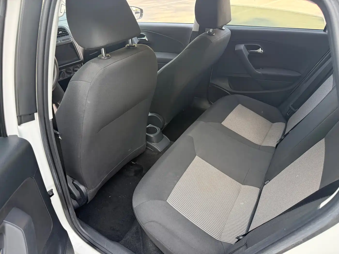 Volkswagen Polo 2018 1.5L Auto Safe Drive фото 10