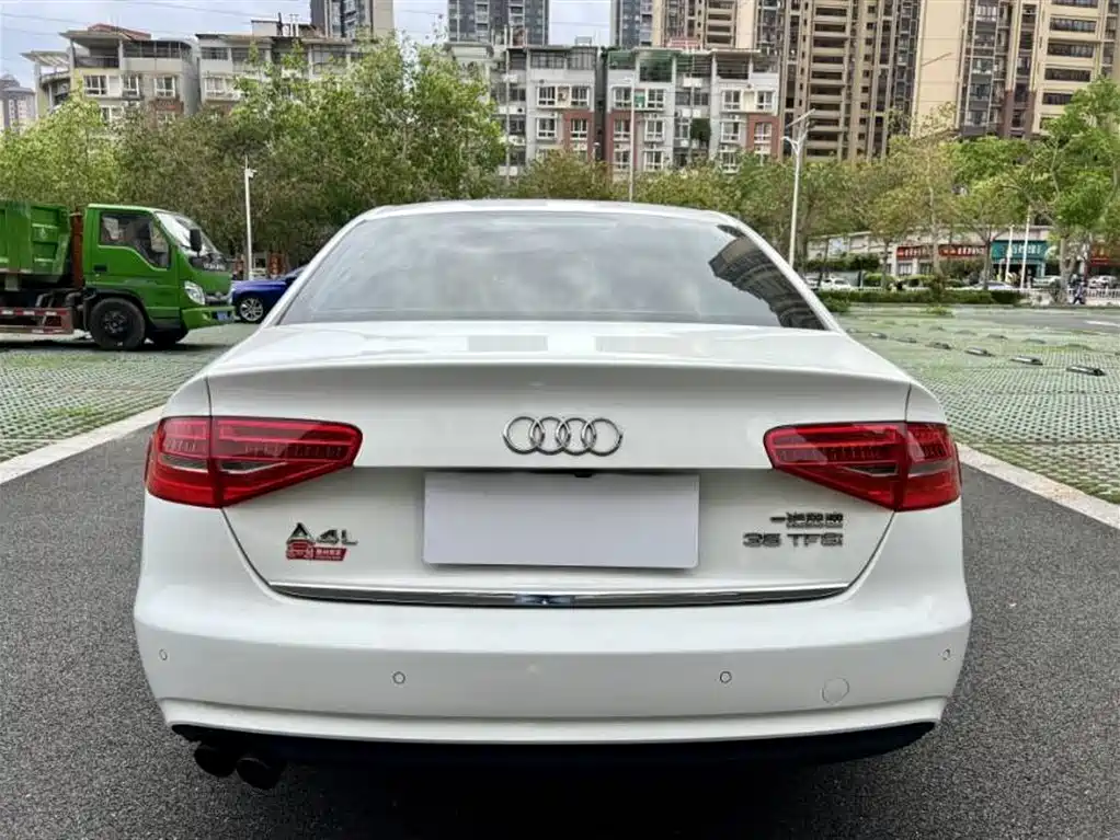 Audi A4L 2015 35 TFSI Auto Standard фото 8