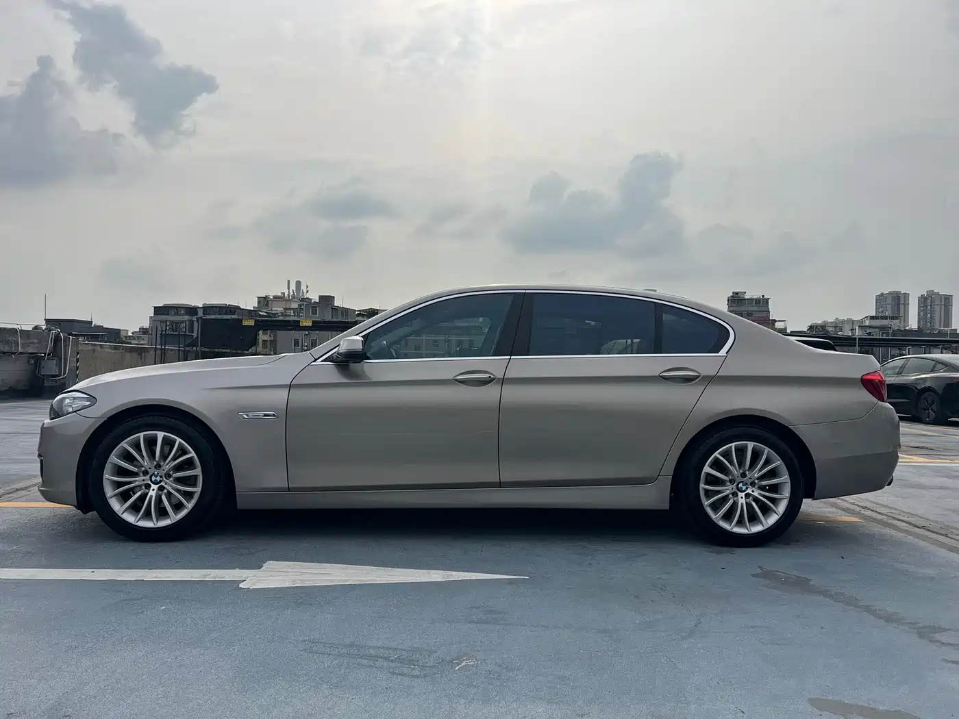 BMW 5 Series 2014 525Li Luxury Design Package фото 7