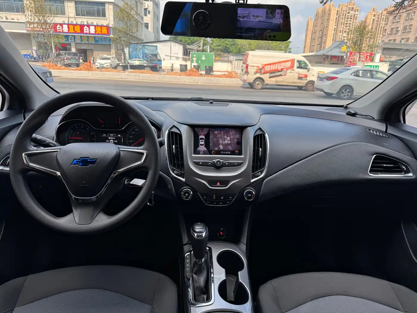 Chevrolet Cruze 2018 320 Automatic Pioneer Sunroof Edition фото 4