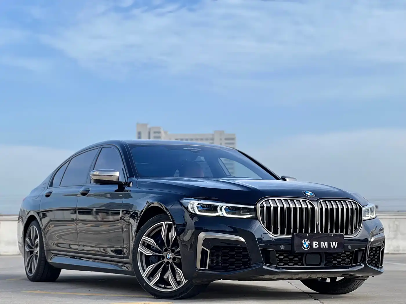 BMW 7-SERIES