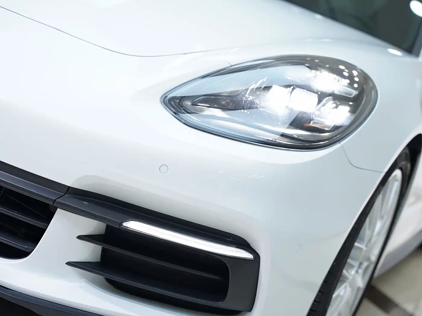 Porsche Panamera 2017 Panamera 3.0T фото 9