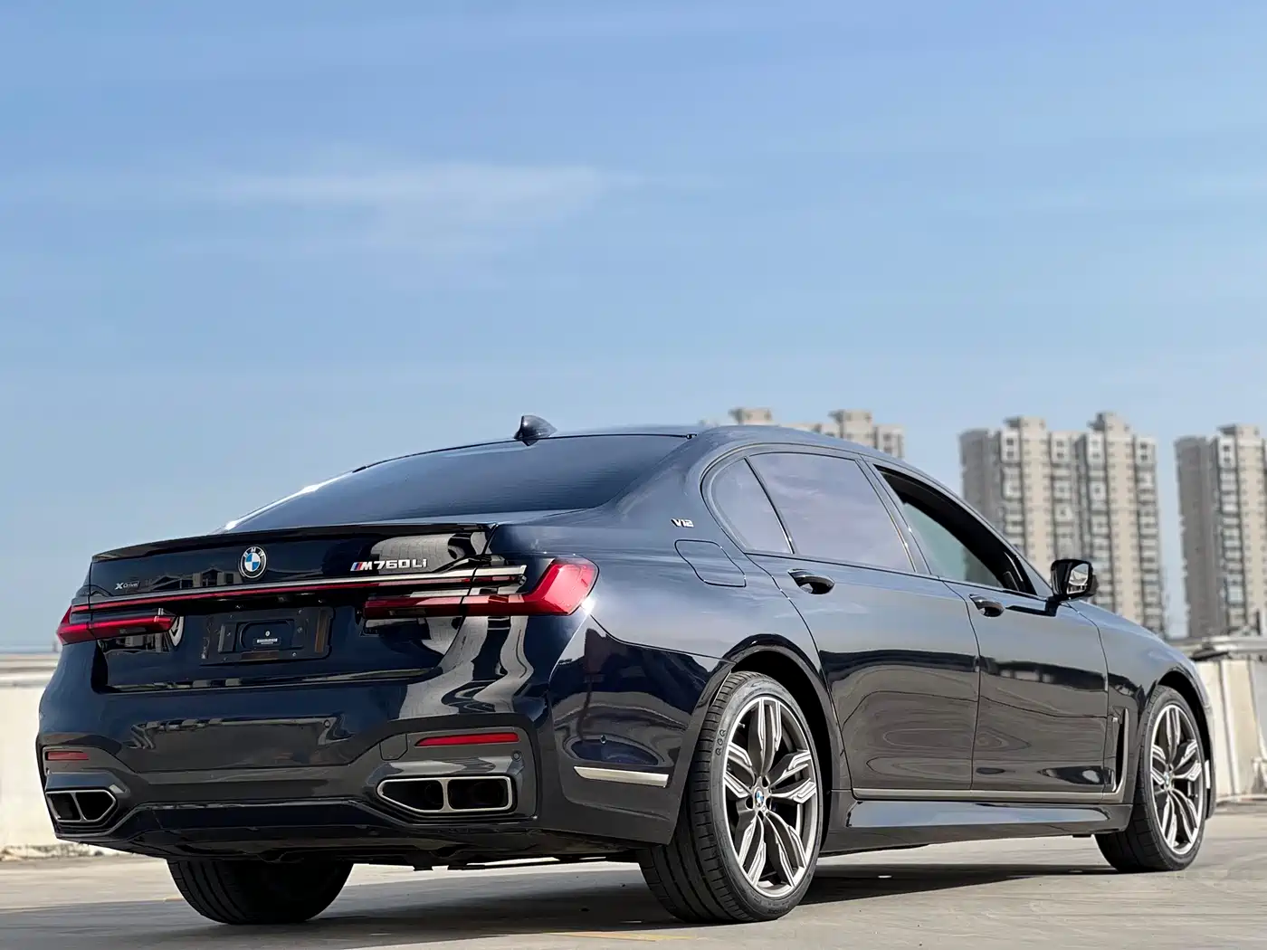 BMW 7-SERIES