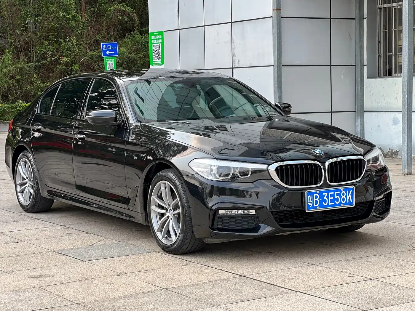 BMW 5 Series 2018 525Li M Sport Package фото 3