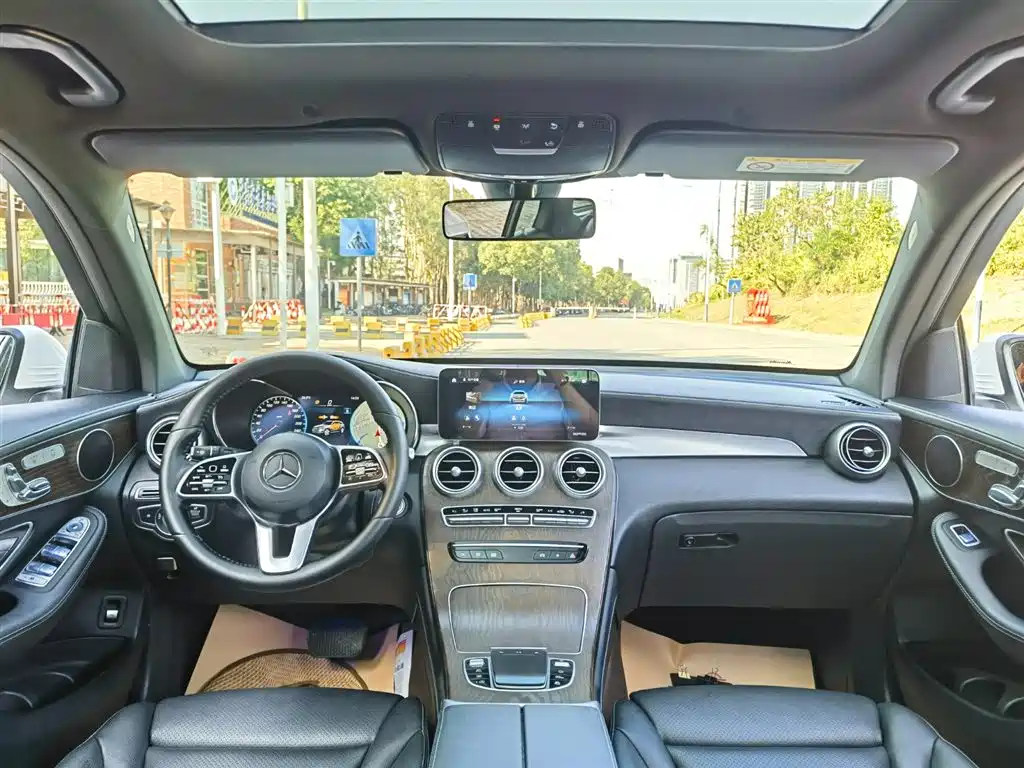Mercedes-Benz GLC 2021 GLC 260 L 4MATIC Luxury фото 8