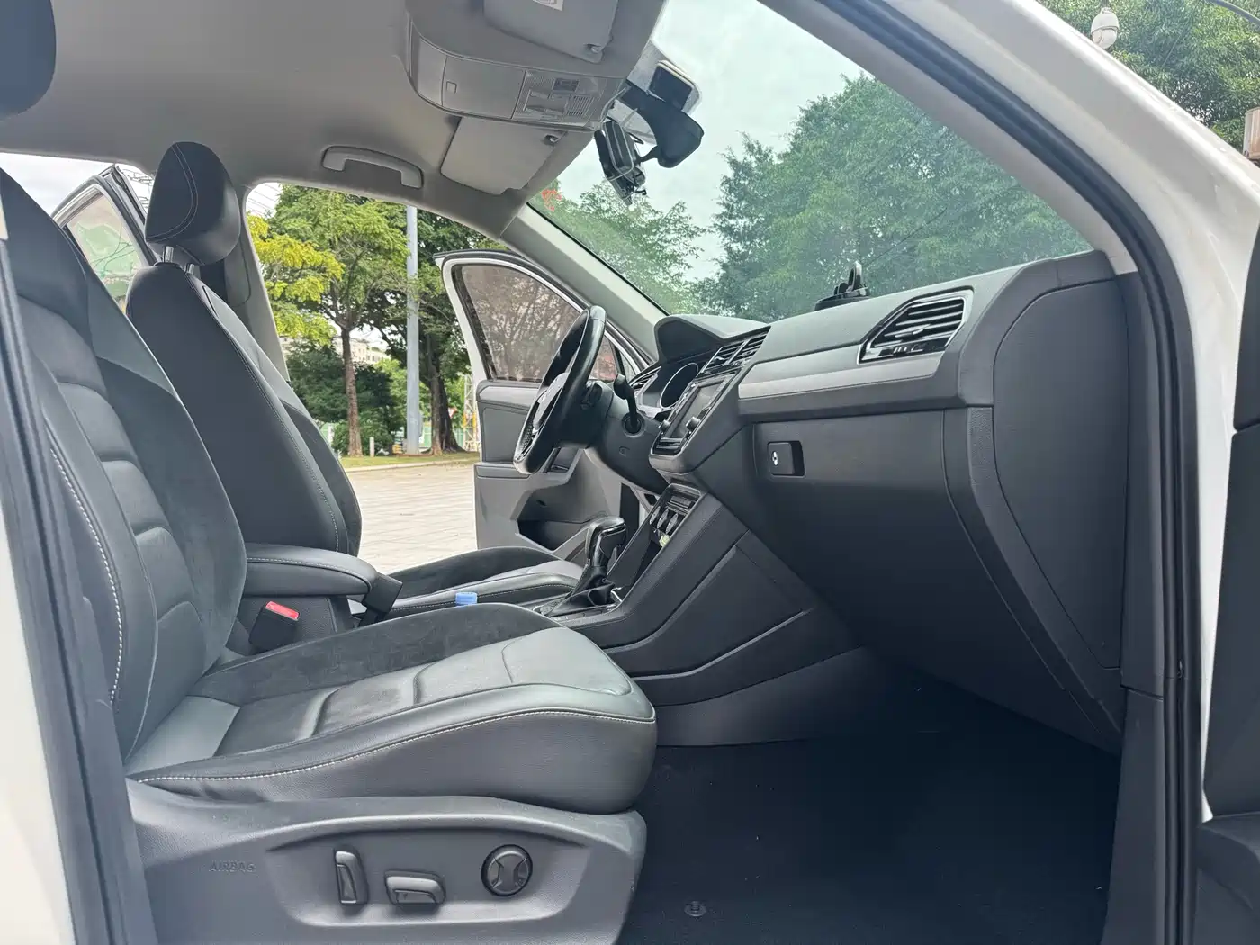 Volkswagen Tiguan L 2017 330TSI Automatic 2WD Comfort Edition фото 8