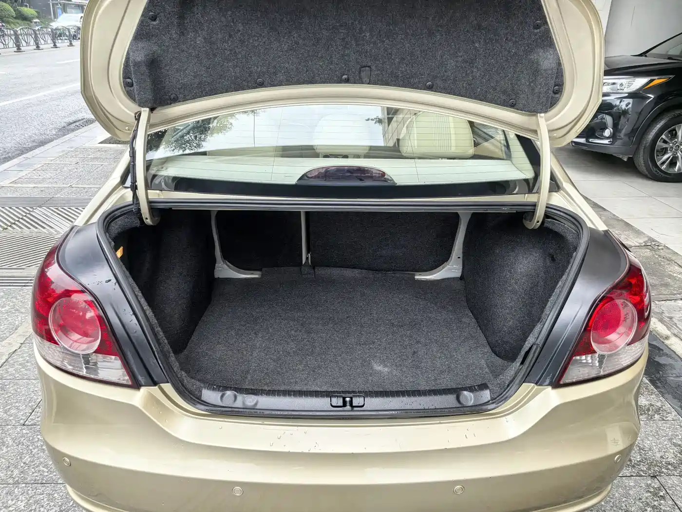 Volkswagen Lavida 2011 1.4TSI DSG Pinya Edition фото 16