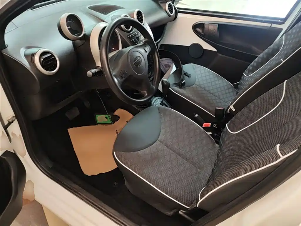 BYD F0 2015 1.0L AMT Xuan Cool Edition фото 12