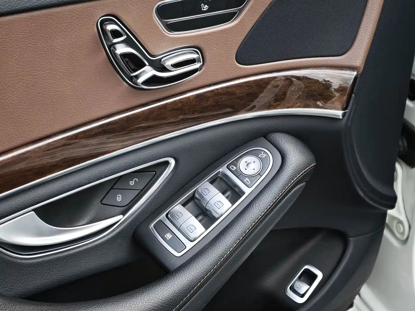 Mercedes-Benz S-Class 2014 S 320 L Business фото 17