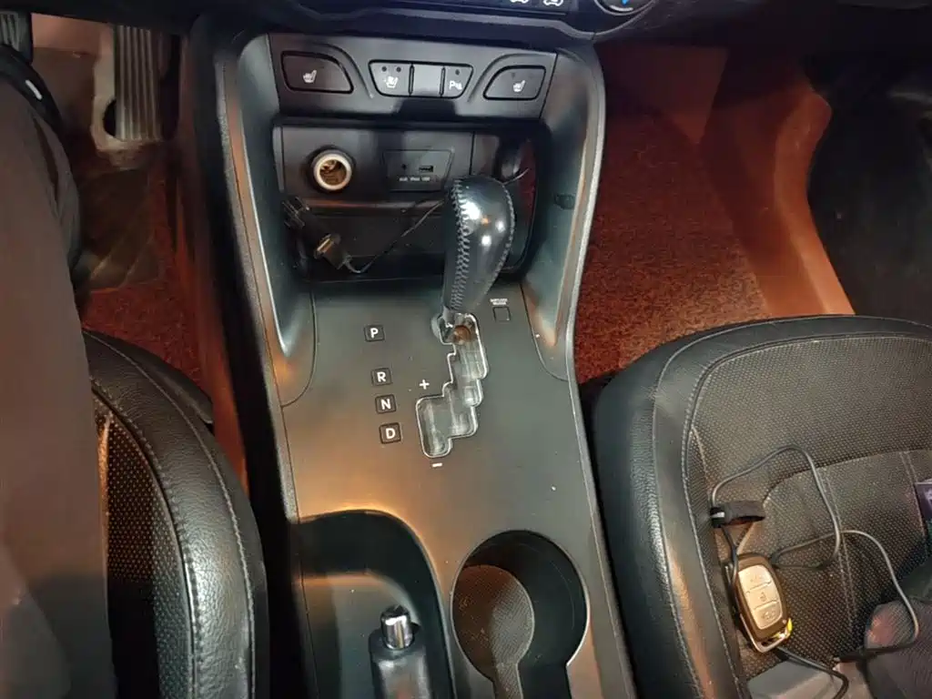 Hyundai Beijing Hyundai ix35 2013 2.0L Automatic 2WD Leading GLX China IV фото 14