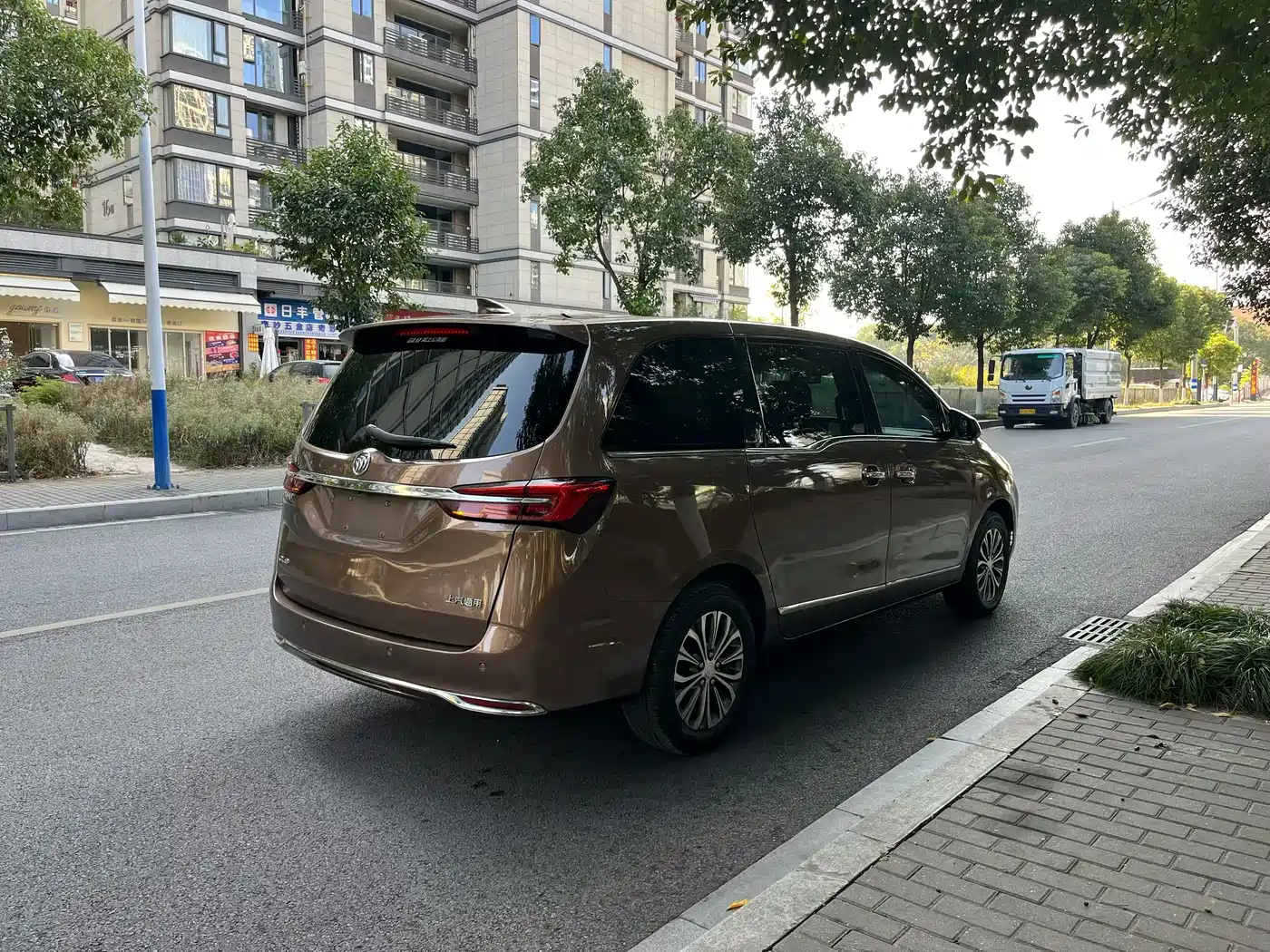 Buick GL8 2021 Land Business Class 652T Luxury фото 5