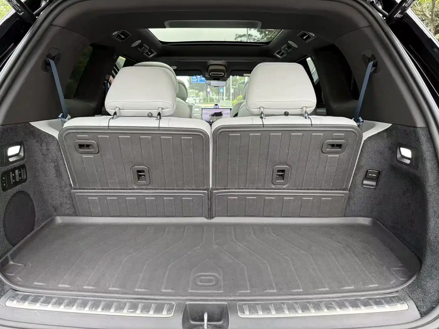 AITO Wenjie AITO M9 2025 Extended Range Ultra 52kWh 6-Seater фото 20