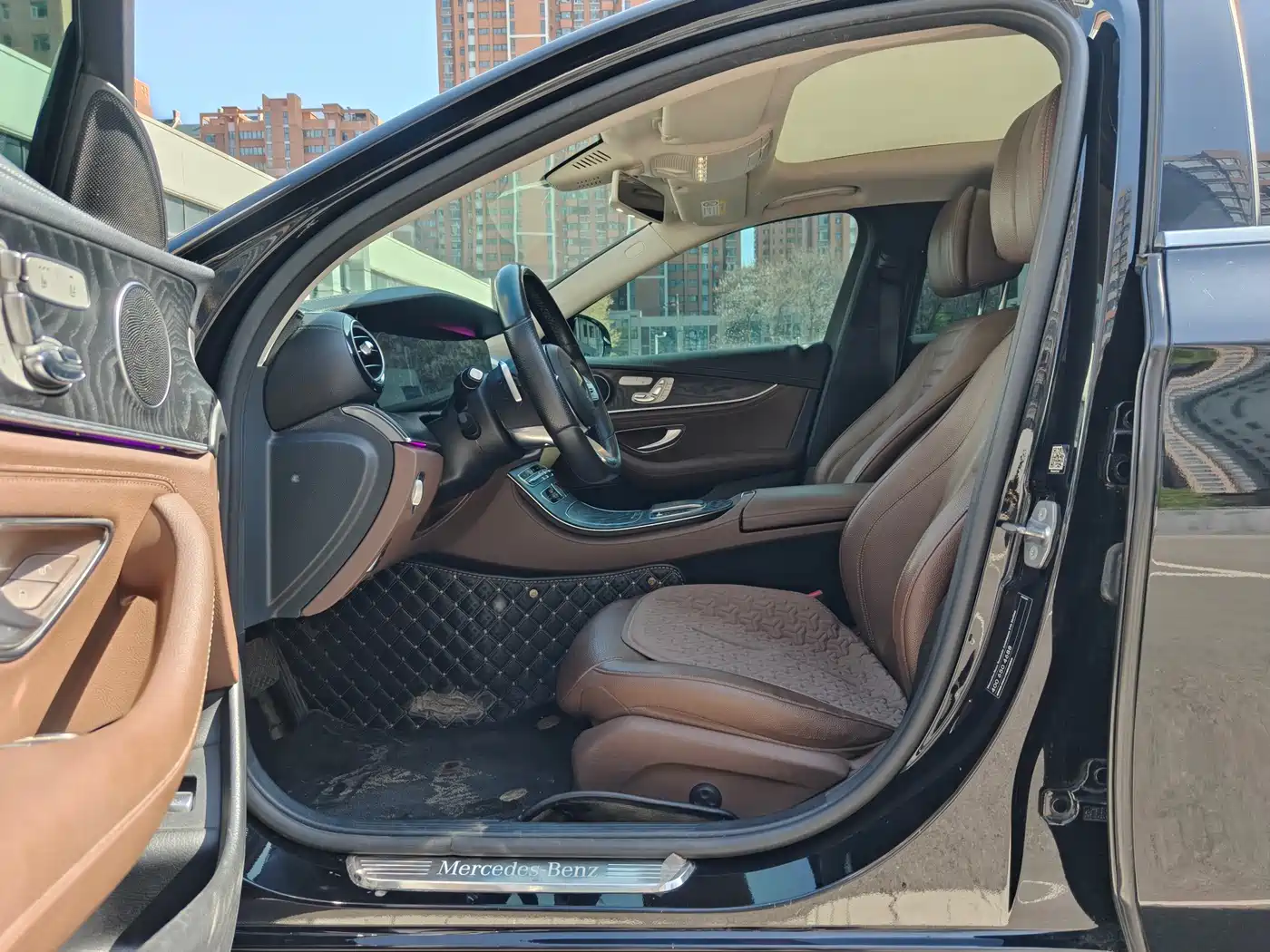 Mercedes-Benz E-Class 2019 E 300 L Sport Fashion фото 4