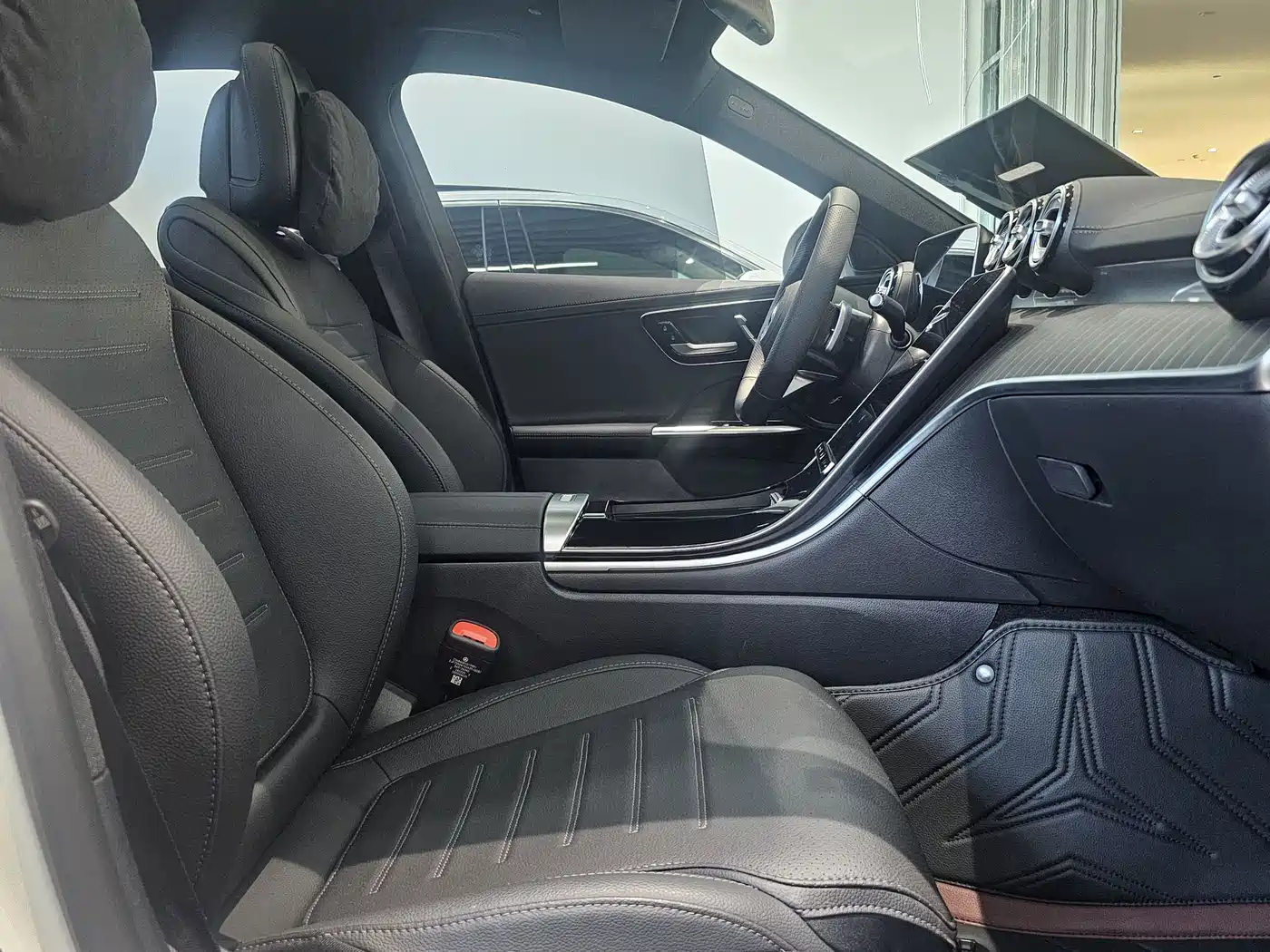 Mercedes-Benz C-Class 2025 C 260 L Sport Edition фото 14