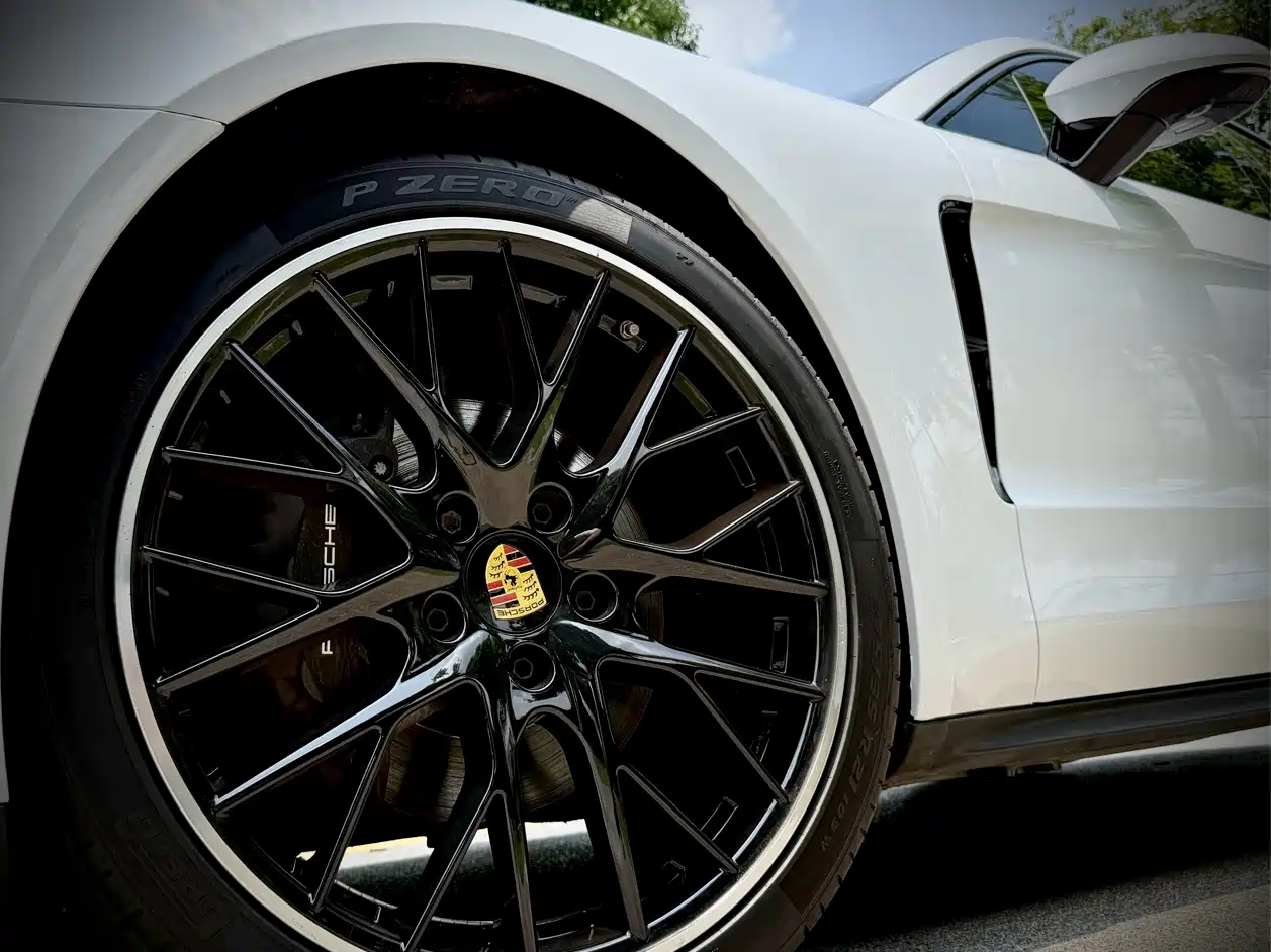 Фото 11 - Porsche Panamera